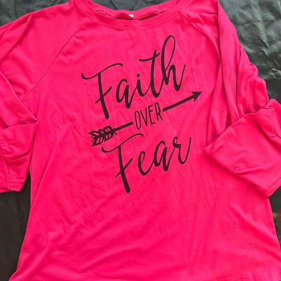 Hot Pink ‘Faith Over Fear’ long sleeve T shirt! Like new, worn once! Size Large. - Picture 2 of 2